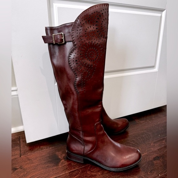 Gianni Bini Leather Boots Dark Brown, Knee Boots Fall Winter, women’s size 6 - Picture 2 of 9